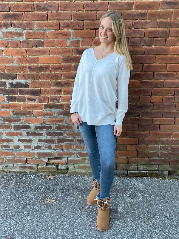 Light weight sweater