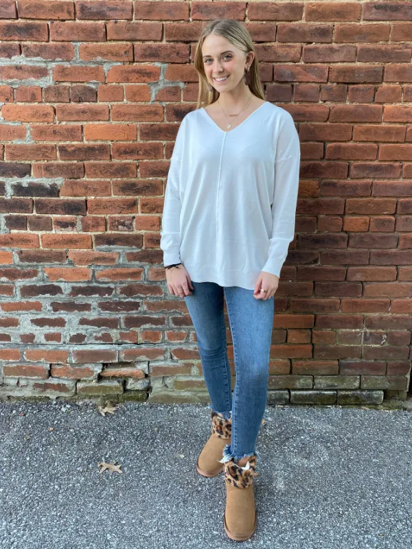 Light weight sweater